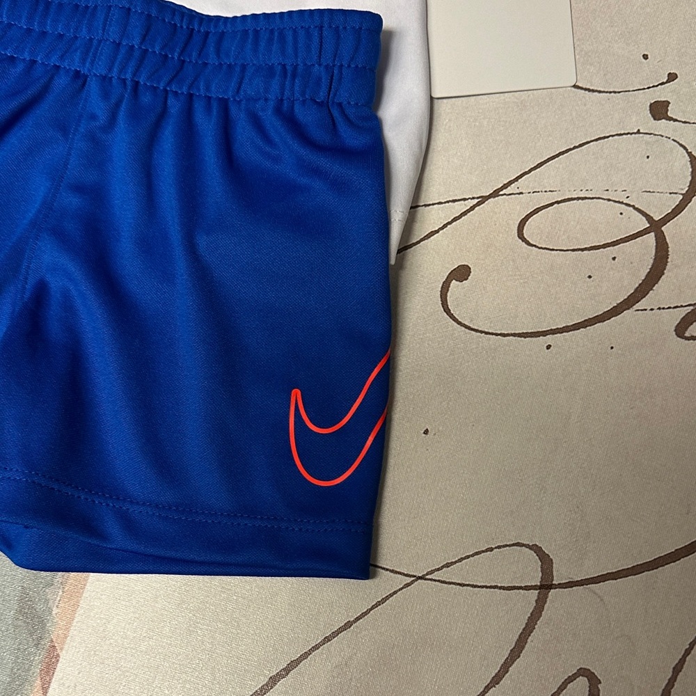 ❣️5|$25❣️Nike Athletic Royal Blue Shorts with White Swoosh Tee Set. 🆕 - Picture 3 of 4